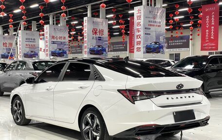 Hyundai Elantra, 2022 год, 1 570 000 рублей, 5 фотография