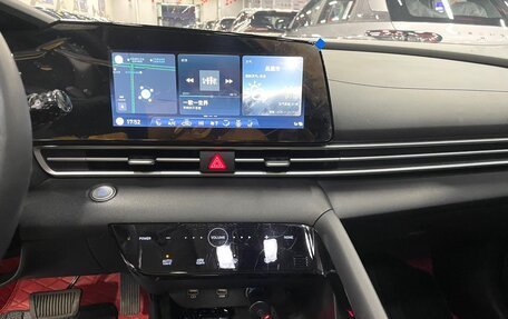 Hyundai Elantra, 2022 год, 1 570 000 рублей, 12 фотография