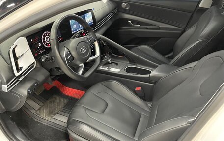 Hyundai Elantra, 2022 год, 1 570 000 рублей, 10 фотография