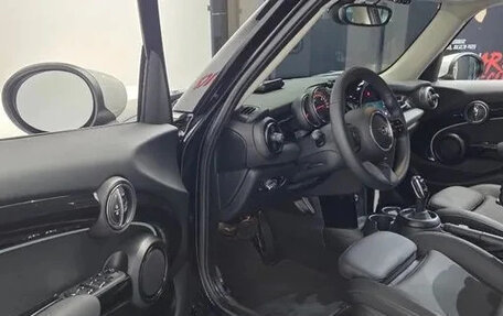 MINI Hatch, 2022 год, 1 910 000 рублей, 10 фотография