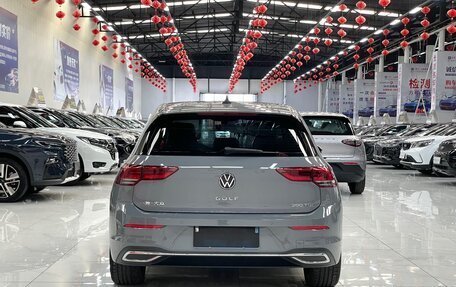 Volkswagen Golf VIII, 2022 год, 1 910 000 рублей, 6 фотография