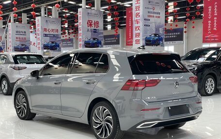 Volkswagen Golf VIII, 2022 год, 1 910 000 рублей, 5 фотография