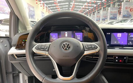 Volkswagen Golf VIII, 2022 год, 1 910 000 рублей, 9 фотография