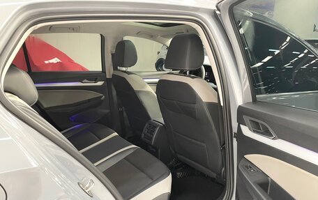 Volkswagen Golf VIII, 2022 год, 1 910 000 рублей, 15 фотография