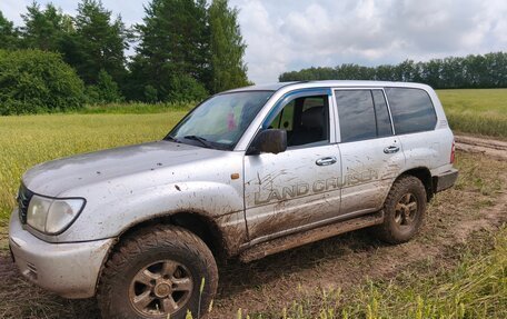Toyota Land Cruiser 100 рестайлинг 2, 1998 год, 2 250 000 рублей, 15 фотография