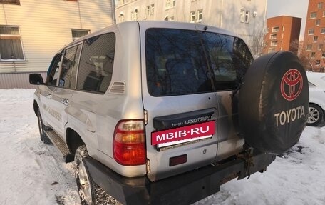 Toyota Land Cruiser 100 рестайлинг 2, 1998 год, 2 250 000 рублей, 4 фотография