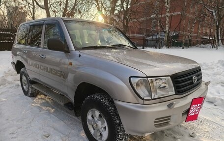 Toyota Land Cruiser 100 рестайлинг 2, 1998 год, 2 250 000 рублей, 2 фотография