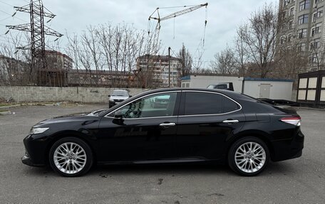 Toyota Camry, 2019 год, 2 750 000 рублей, 3 фотография