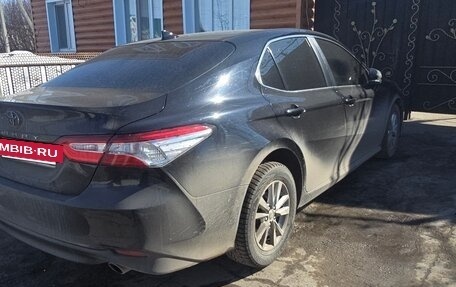 Toyota Camry, 2020 год, 2 400 000 рублей, 4 фотография