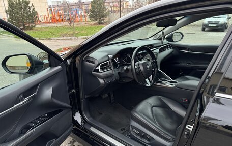 Toyota Camry, 2019 год, 2 750 000 рублей, 13 фотография