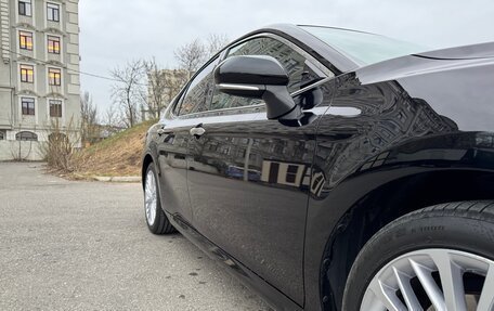 Toyota Camry, 2019 год, 2 750 000 рублей, 10 фотография