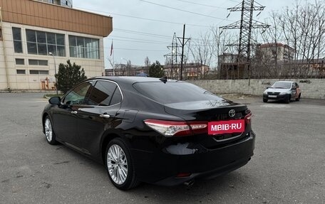 Toyota Camry, 2019 год, 2 750 000 рублей, 4 фотография