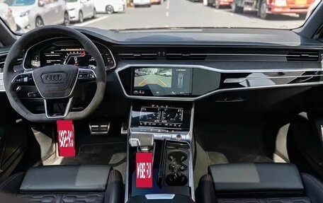 Audi RS 6, 2023 год, 14 000 069 рублей, 7 фотография