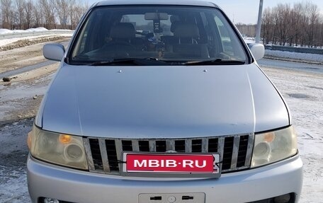 Nissan Bassara, 1999 год, 470 000 рублей, 1 фотография