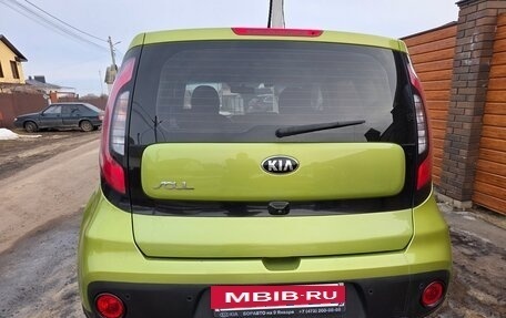 KIA Soul II рестайлинг, 2019 год, 1 800 000 рублей, 2 фотография