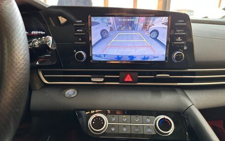 Hyundai Elantra, 2022 год, 1 340 000 рублей, 7 фотография