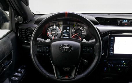 Toyota Hilux VIII, 2022 год, 7 299 000 рублей, 21 фотография