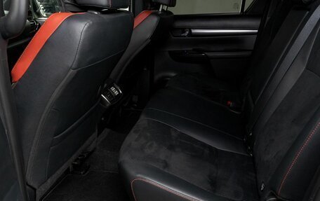 Toyota Hilux VIII, 2022 год, 7 299 000 рублей, 17 фотография