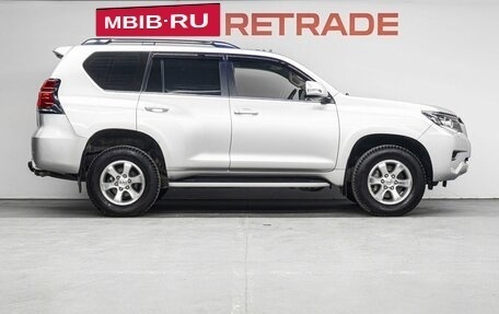 Toyota Land Cruiser Prado 150 рестайлинг 2, 2017 год, 6 550 000 рублей, 5 фотография
