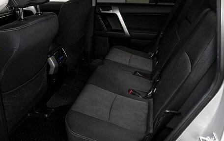 Toyota Land Cruiser Prado 150 рестайлинг 2, 2017 год, 6 550 000 рублей, 15 фотография