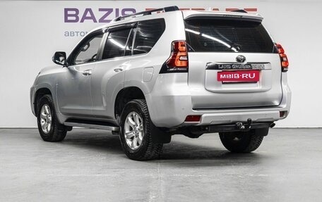 Toyota Land Cruiser Prado 150 рестайлинг 2, 2017 год, 6 550 000 рублей, 9 фотография