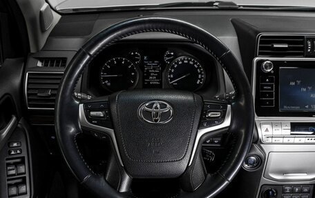 Toyota Land Cruiser Prado 150 рестайлинг 2, 2017 год, 6 550 000 рублей, 20 фотография