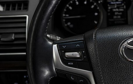 Toyota Land Cruiser Prado 150 рестайлинг 2, 2017 год, 6 550 000 рублей, 21 фотография