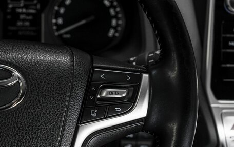 Toyota Land Cruiser Prado 150 рестайлинг 2, 2017 год, 6 550 000 рублей, 22 фотография