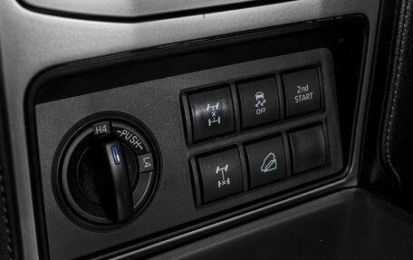 Toyota Land Cruiser Prado 150 рестайлинг 2, 2017 год, 6 550 000 рублей, 26 фотография