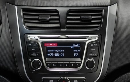 Hyundai Solaris II рестайлинг, 2015 год, 1 120 000 рублей, 22 фотография