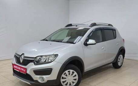 Renault Sandero II рестайлинг, 2018 год, 990 000 рублей, 1 фотография