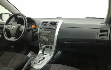 Toyota Corolla, 2011 год, 970 000 рублей, 12 фотография