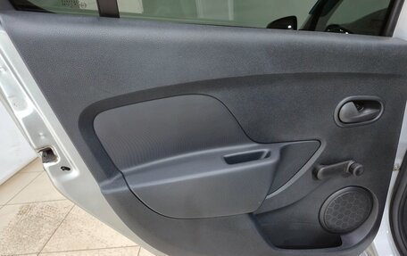 Renault Sandero II рестайлинг, 2018 год, 990 000 рублей, 15 фотография