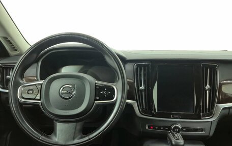 Volvo S90 II рестайлинг, 2018 год, 2 840 000 рублей, 12 фотография