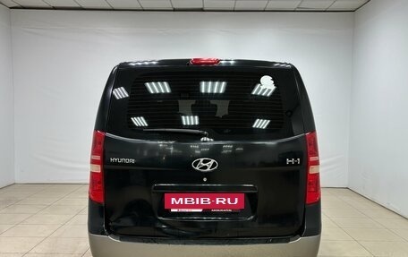 Hyundai H-1 II рестайлинг, 2012 год, 1 650 000 рублей, 5 фотография