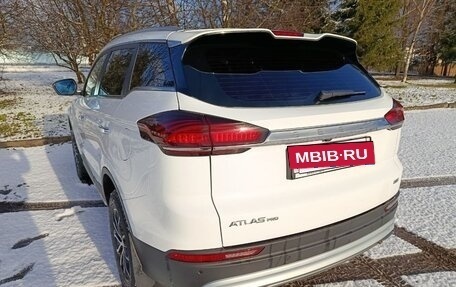 Geely Atlas, 2023 год, 2 400 000 рублей, 16 фотография