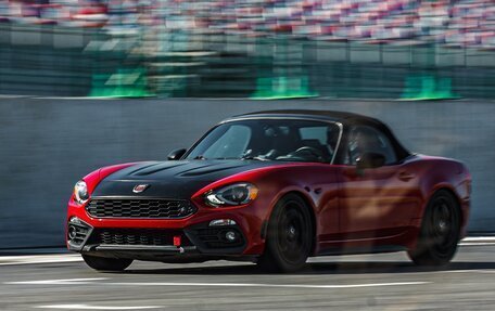 Fiat 124 Spider I, 2018 год, 2 650 000 рублей, 1 фотография