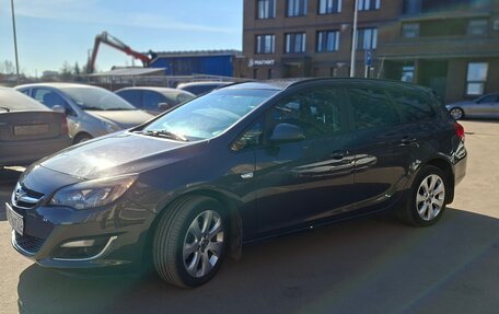 Opel Astra J, 2013 год, 2 фотография
