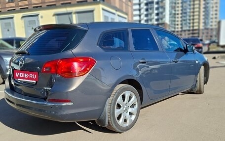 Opel Astra J, 2013 год, 5 фотография