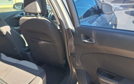 Opel Astra J, 2013 год, 10 фотография