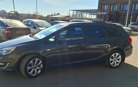 Opel Astra J, 2013 год, 19 фотография