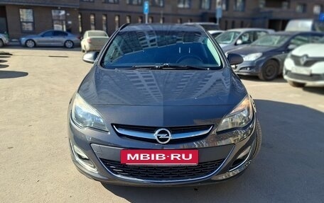 Opel Astra J, 2013 год, 18 фотография