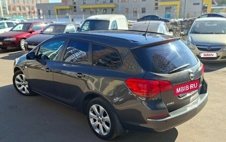 Opel Astra J, 2013 год, 22 фотография