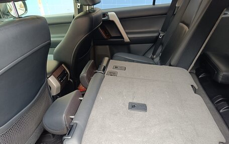 Toyota Land Cruiser Prado 150 рестайлинг 2, 2010 год, 2 931 200 рублей, 9 фотография