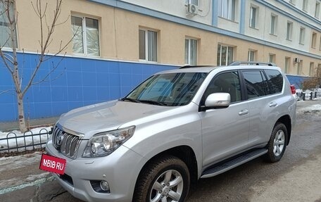 Toyota Land Cruiser Prado 150 рестайлинг 2, 2010 год, 2 931 200 рублей, 2 фотография