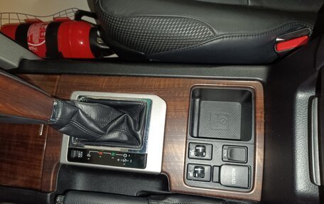 Toyota Land Cruiser Prado 150 рестайлинг 2, 2010 год, 2 931 200 рублей, 19 фотография