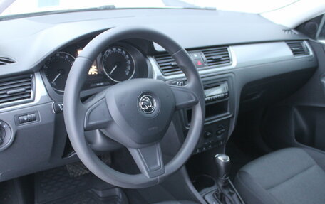 Skoda Rapid I, 2015 год, 1 115 000 рублей, 10 фотография