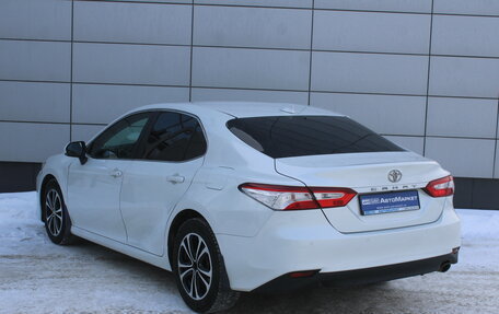 Toyota Camry, 2021 год, 3 045 000 рублей, 8 фотография