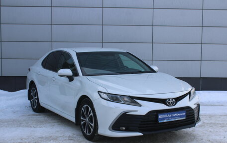 Toyota Camry, 2021 год, 3 045 000 рублей, 3 фотография