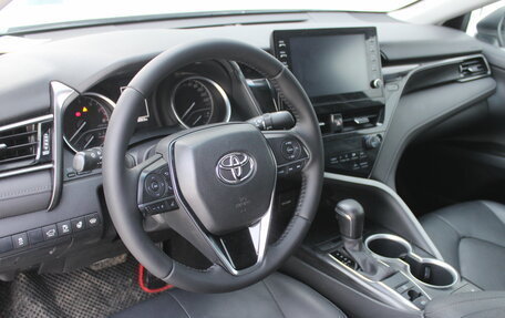 Toyota Camry, 2021 год, 3 045 000 рублей, 10 фотография